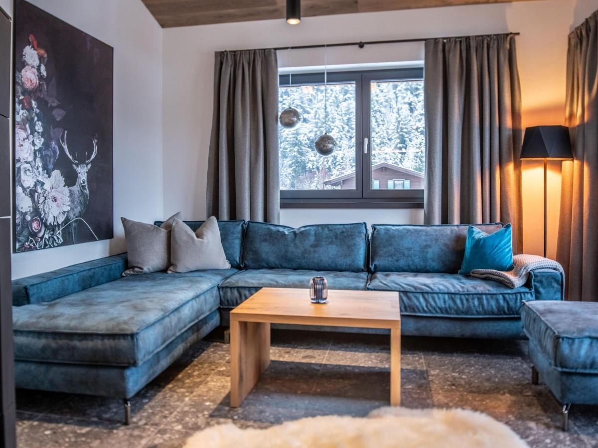 Apartment In Wald Im Pinzgau With A Carport 外观 照片