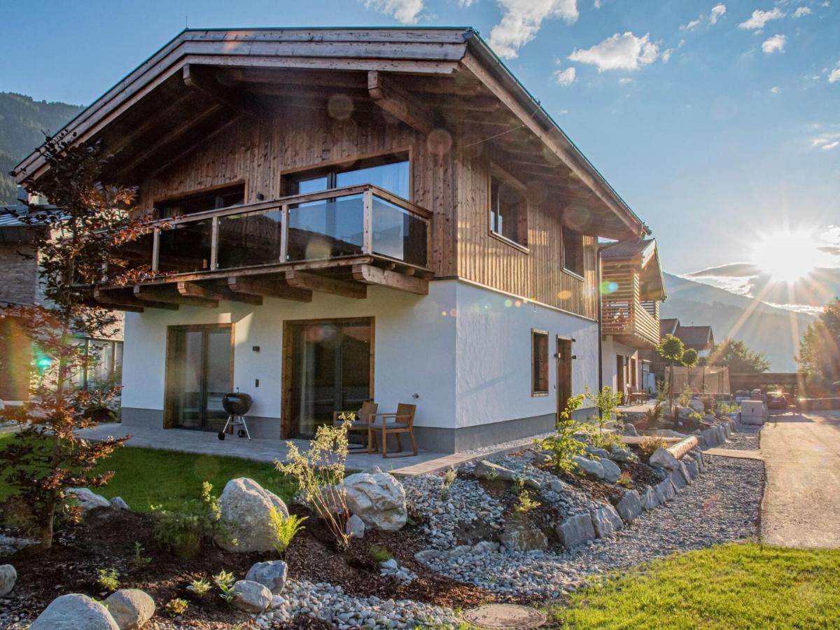 Apartment In Wald Im Pinzgau With A Carport 外观 照片