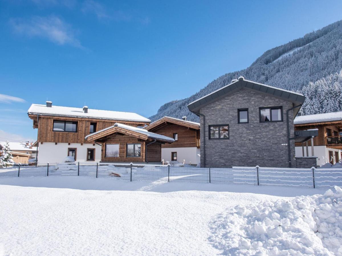 Apartment In Wald Im Pinzgau With A Carport 外观 照片