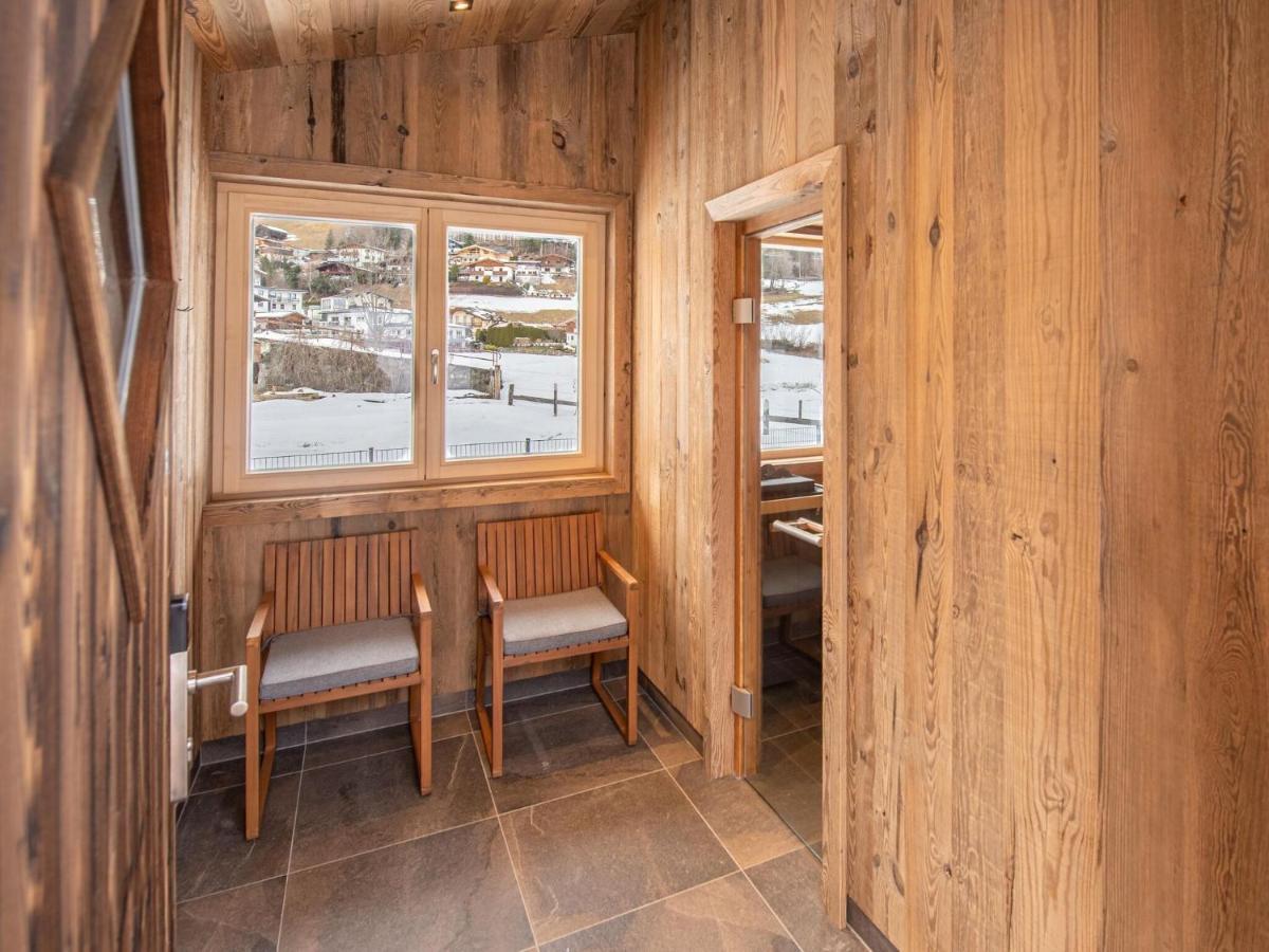 Apartment In Wald Im Pinzgau With A Carport 外观 照片