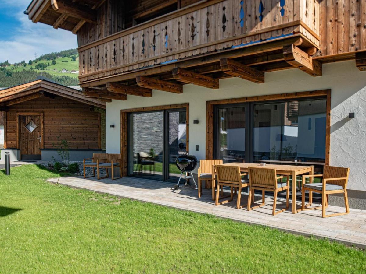 Apartment In Wald Im Pinzgau With A Carport 外观 照片